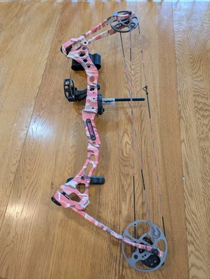 Bear Apprentice Youth Compound Bow Right Handed pink camo - Image 1 of 4