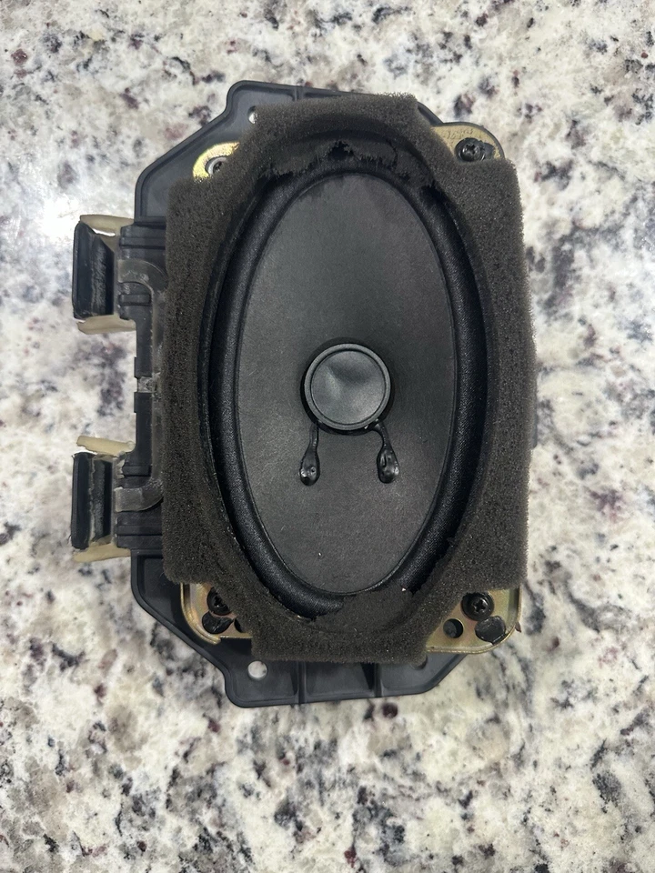 Altavoz de audio para puerta de pasajero delantero derecho Pontiac Grand AM 2001-2005 22696918 OEM Foto 1 de 3