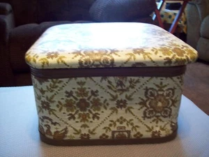 Vintage Redmon Sewing Box W/ Accessories - Picture 1 of 14