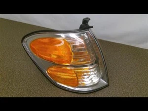 TURN SIGNAL LIGHT LAMP 2001-2004 Toyota Sequoia Fender Mounted Right - Picture 1 of 2