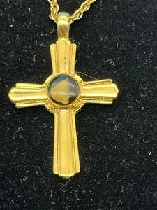 Vintage Nativity Stone Relic Cross Necklace Reliquary Gold Tone 18” Rope Chain - Picture 1 of 8