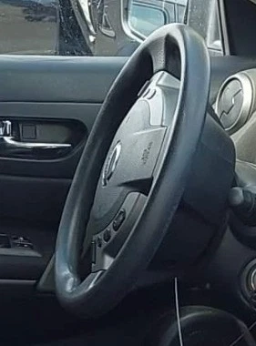 Airbag volante conductor Nissan Rogue LH 2010-2012 OEM Foto 1 de 3