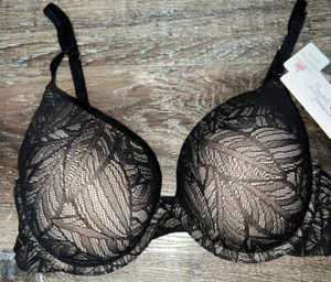 Secret Treasures ~ Women's St. Luxe Push Up Bra Padded Black Lace ~ 32D - Picture 1 of 4