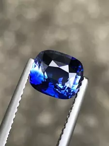 1.68 Cts Royal Blue Natural Blue Sapphire Normal Heated Cushion Cut Gem - Picture 1 of 6