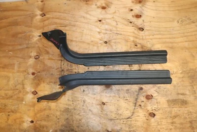 Subaru Impreza WRX STi 2006-2007 sedán alféizares de puerta delantera rasguños laterales  Foto 1 de 4