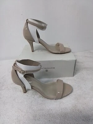 Sandalias para mujer talla 6,5 M Bandolino Bombadia Natural SY tacón de salón punta abierta Foto 1 de 4