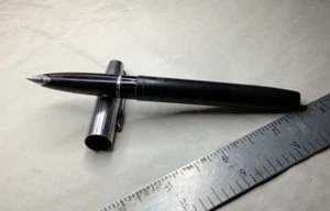 Sheaffer Imperial I Black Cartridge Fountain Pen - Chrome Fluted Cap - Stylpoint - Picture 1 of 6