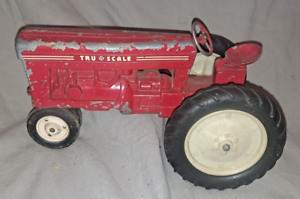 Vintage Tru Scale metal Tractor 1:16 diecast Farm Toy Ih Parts Restore.