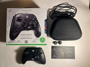 Fusion Pro 3 Controller Cablato, Xbox Series X|S-Midnight Shadow - Foto 1 di 5