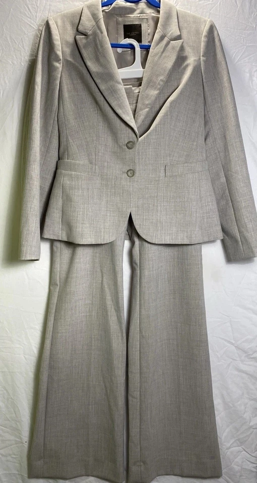 Conjunto de chaqueta y pantalón traje beige The Limited Collection para mujer talla 4 Foto 1 de 4