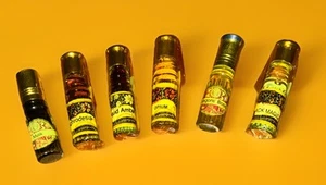 Song Of India Oils~ Opium~Aphrodesia~Musk~Liquid Moon~Black Magic~Dragons Blood - Picture 1 of 3