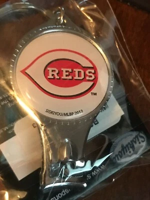 MLB CINCINNATI REDS KEY CHAIN 3 IN 1 NAIL CLIPPERS BOTTLE OPENER KEY CHAIN NEW - Image 1 of 2