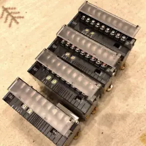 OMRON CJ1W-AD081-V1*3/CJ1W-AD041-V1/Cover set of 5 OMRON OMRON OMRON OMRON OMRON - Picture 1 of 8