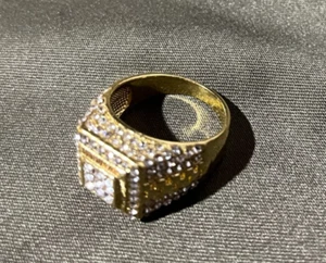 Mens Size 9 Gold Ring - CZ Stones - New Open Box - Picture 1 of 2