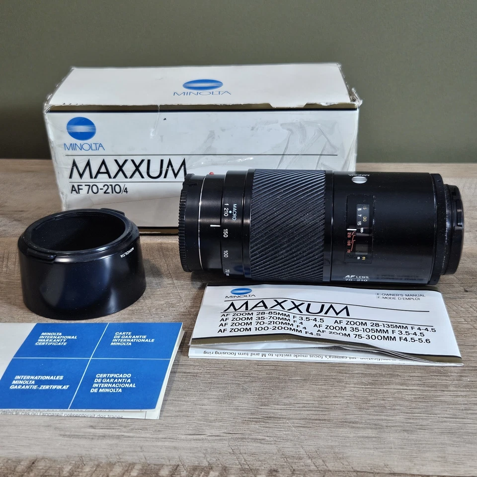 Konica Minolta 70-210mm f/4 AF Lens For Minolta-"Beer Can"-Zoom-Caps-Lens Shade - Image 1 of 4