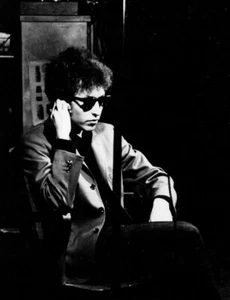 Bob Dylan Unsigned 10" x 8" Photo - Singer - Donation to Cancer Charity *7 - Picture 1 of 1