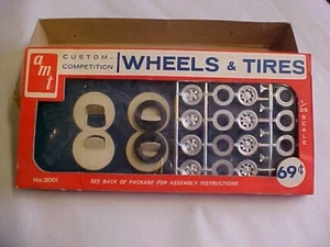 1968 AMT custom competition WHEELS and TIRES 1/25 scale ( TWO TIRES ) - Imagen 1 de 2