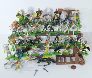 Britains LTD 1971 Ritter Bogenschützen Pferde Wikinger Krieger Spielzeug Soldaten Konvolut - Bild 1 von 7