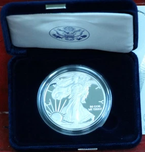 Uncirculated Proof 2008-W American Eagle Silver One Dollar - Picture 1 of 2