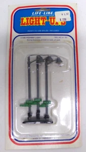 Highway Light #01506 Life-Like HO Scale Model Kit 011123DMT4 - Picture 1 of 2