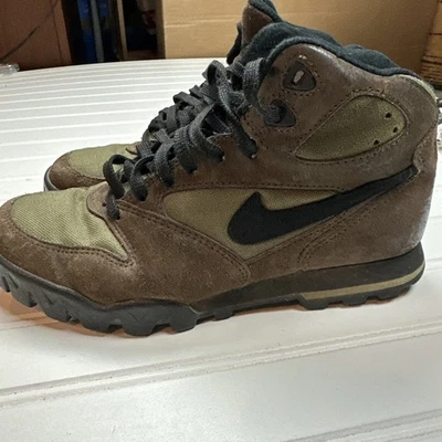 耐克 1992 复古 Caldera ACG 棕色和绿色远足靴女式 7.5 码 — 第 1/4 张图片