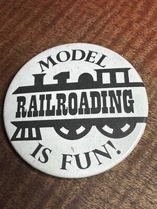 Modelo de ferrocarril de 2-1/4" es divertido botón Pinback - Imagen 1 de 2