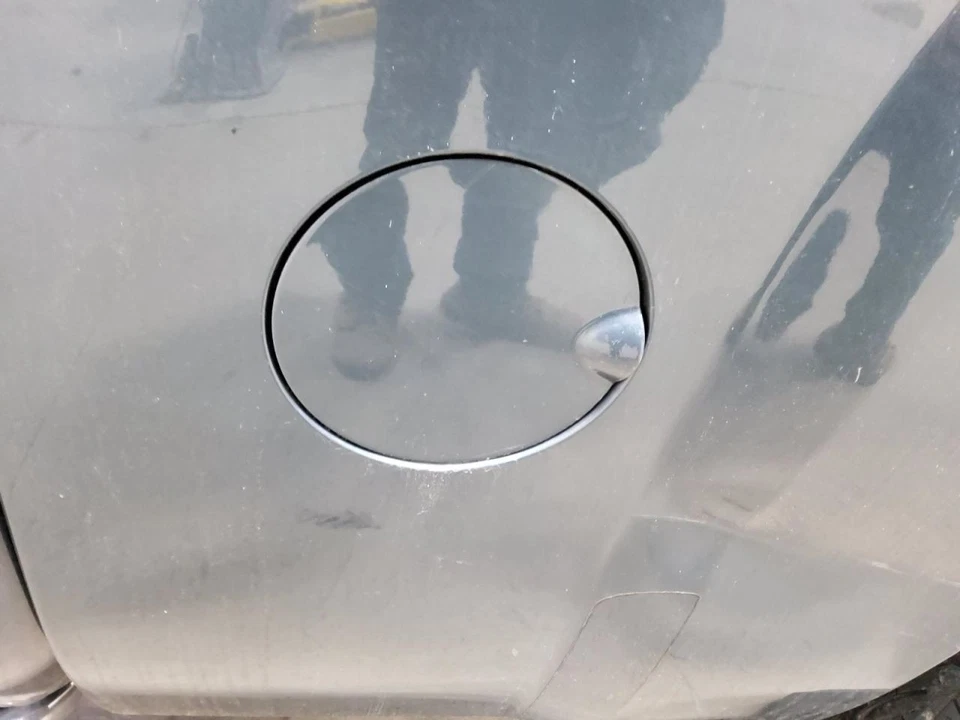 Silverado 1500 2007 Fuel Filler Door 527496 Foto 1 de 1