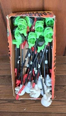 Caja de exhibición vintage Frankenstein *Hulk* cráneo pinzadores juguete 24p  Foto 1 de 4