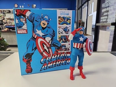 Mezco Toyz ONE:12 Collective Captain America(白银时代版) — 第 1/4 张图片