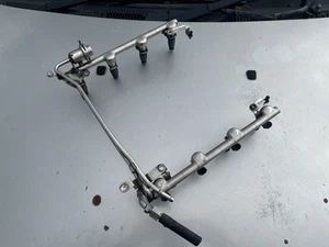 Audi 2003 S4 B6 B7 4.2 V8 fuel rail and injectors Bbk Bat Etc - Picture 1 of 4