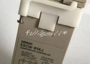 1PCS Used OMRON Thermostat E5CW-R1KJ - Bild 1 von 1