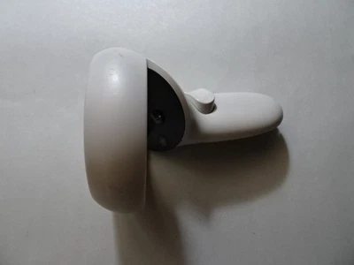 Left   Genuine Original Meta Oculus Quest 2 VR Controller LX39EM - Image 1 of 3