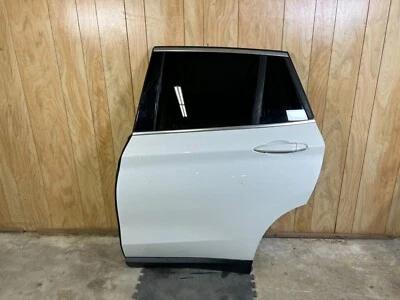 BMW X1 F48 2016-2021 puerta trasera izquierda conductor con manija/color ventana - 300 OEM Foto 1 de 4