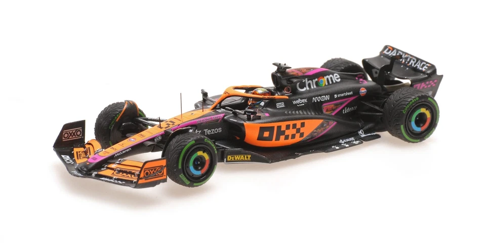 Minichamps 537226003 1/43 MCLAREN F1 MCL36 DANIEL RICCIARDO SINGAPORE GP 2022