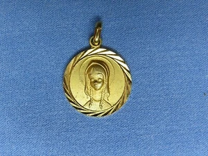 Gold Coloured Pendant with Embossed Virgin Mary - Picture 1 of 12