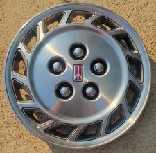 OEM 1993-96 Oldsmobile Cutlass Ciera 14" Bolt-On Hubcap Wheel Cover #0X 10180809