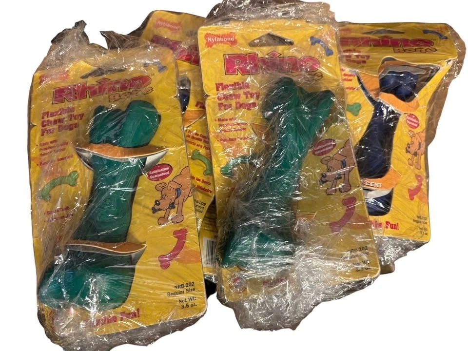 Ediciones de embalaje 14 total Nylabone Rhino Flexible Masticar Hueso Perro Juguete Masticable Fuerte Foto 1 de 1