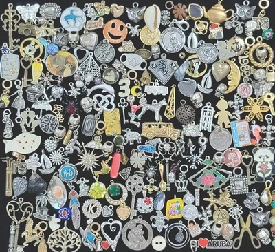 Подвеска подвеска лот огромный винтажный подвеска/амулет лот смешанные темы и цвета 180 + - Изображение 1 из 4