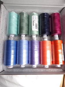 AMANDA MURPHY OESD SET OF PERFECT QUILTING THREAD-50WT-COTTON/POLY BY AMANN-NEW - Foto 1 di 3