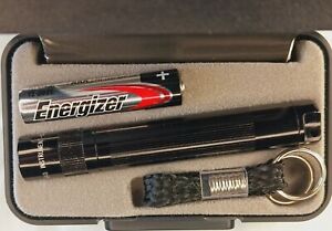 Maglite Solitaire  Series Flashlight Black in Case W/ Battery/extra bulb