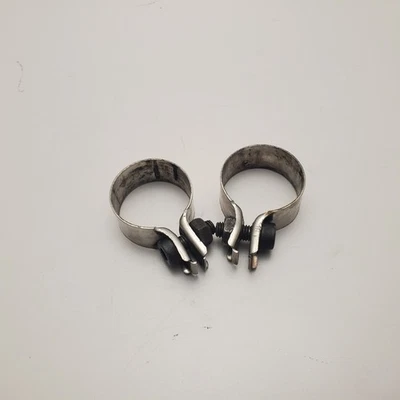 Acopladores de abrazaderas de escape de cabezal de aire BMW R65 Foto 1 de 4