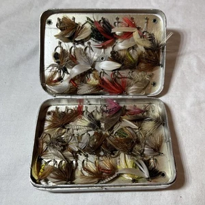 Vintage Wheatley Silmalloy Fishing Fly Box w/ Flies - Read! - Bild 1 von 8