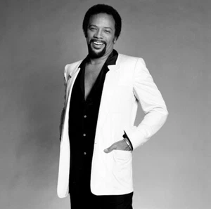 Quincy Jones 8X10 PHOTO picture 1 - Picture 1 of 1