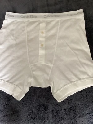 CALVIN KLEIN MENS BUTTON FLY BOXER TRUNK LARGE(36''-38''WAIST) WHITE. - Image 1 of 3