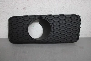 2005 2006 2007 2008 CHEVROLET COLORADO RIGHT SIDE FOG LIGHT BEZEL COVER - Picture 1 of 5
