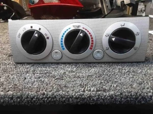 2005-2010 Toyota Tacoma AC Heater Temperature Climate Control Exc SR5 - Picture 1 of 3