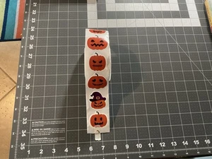 Halloween Jack O Lantern Sticker Roll, 500 Count, New Unused - Picture 1 of 4