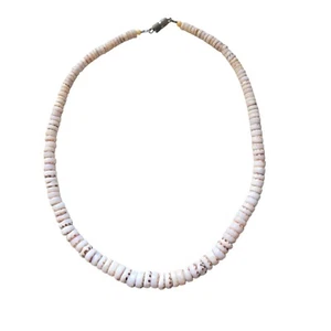 Vintage Hawaiian Hand-strung Puka Shell Graduated Necklace 16 in w/ Barrel Clasp - Picture 1 of 6