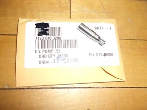 Stihl OEM Oiler / Oil Pump (1) 025 023 MS 250 210 230 180 1123-640-3200 #GM-A2e5 - Picture 1 of 3