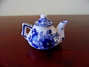 Miniature Blue & White Porcelain Teapot With Lid - Picture 1 of 7